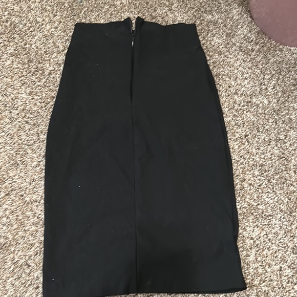 Iike new black skirt - Picture 4 of 4